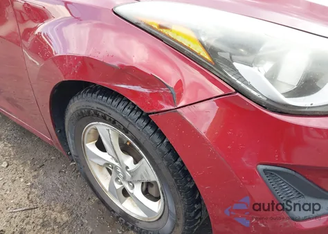 2015 Hyundai Elantra Se z USA, uszkodzony, nr VIN 5NPDH4AE1FH578681